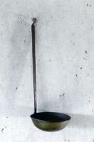 Grosse, antike BLECH - KELLE, wohl um 1920