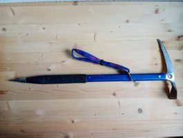 Eispickel Camp mit Handschlaufe / 70 cm