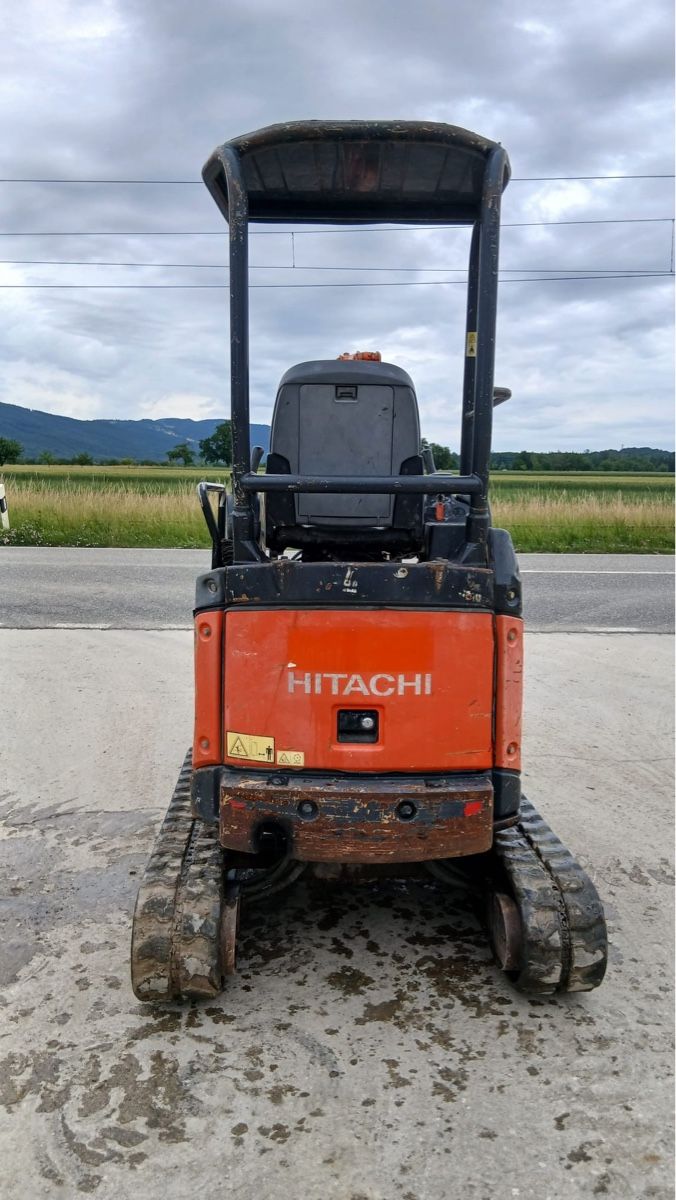 Hitachi Bagger: Bagger Hitachi ZX 17 U – Gebraucht aus Niederbipp von baggerch 5