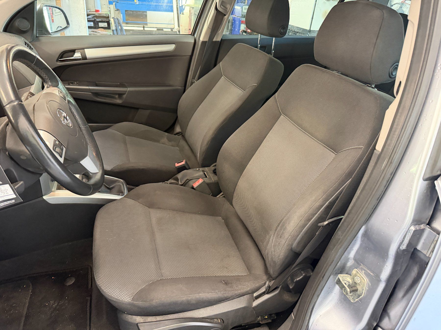 Opel Automobili: OPEL Astra Caravan 1.6 Benzin ab Platz – Usato da Adelboden venduto da Tonner 6