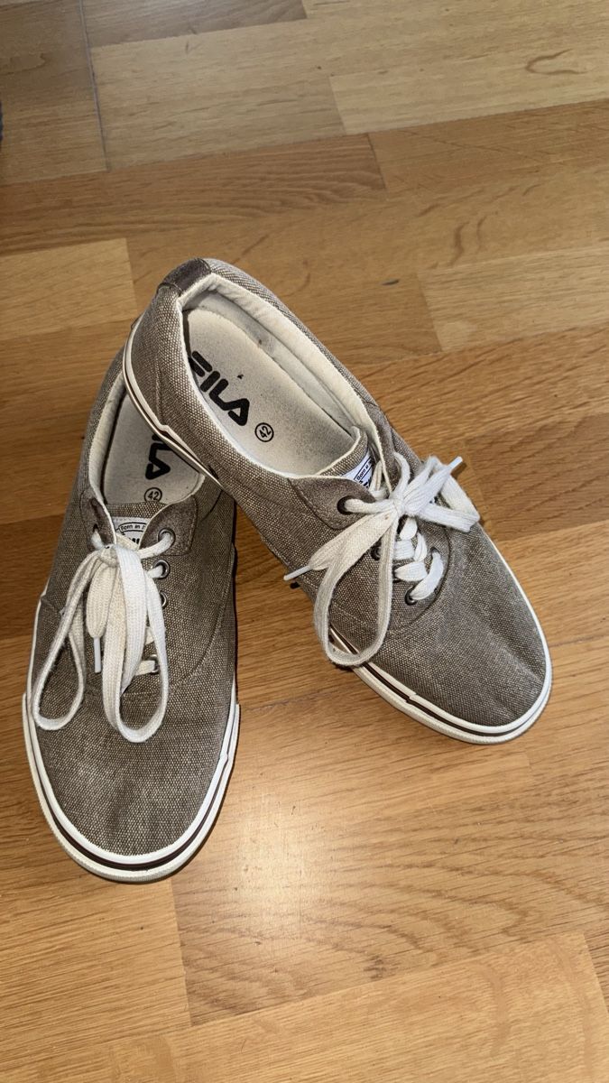 Fila Chaussures hommes: Fila Herrenschuhe Freizeit, 42 – D'occasion à Gümligen par morticiaaddams