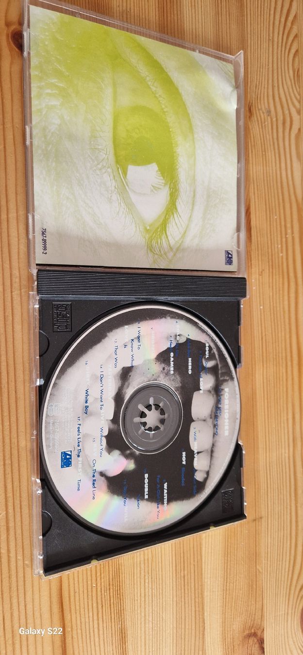 CDs: Foreigner – The Very Best...And Beyond – Gebraucht aus Yvonand von CD-KINGDOM 1