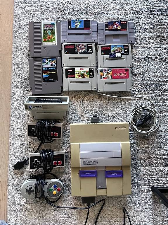 Konsolen: Super Nintendo, jeux et accessoires  – Gebraucht aus Aran von Largo