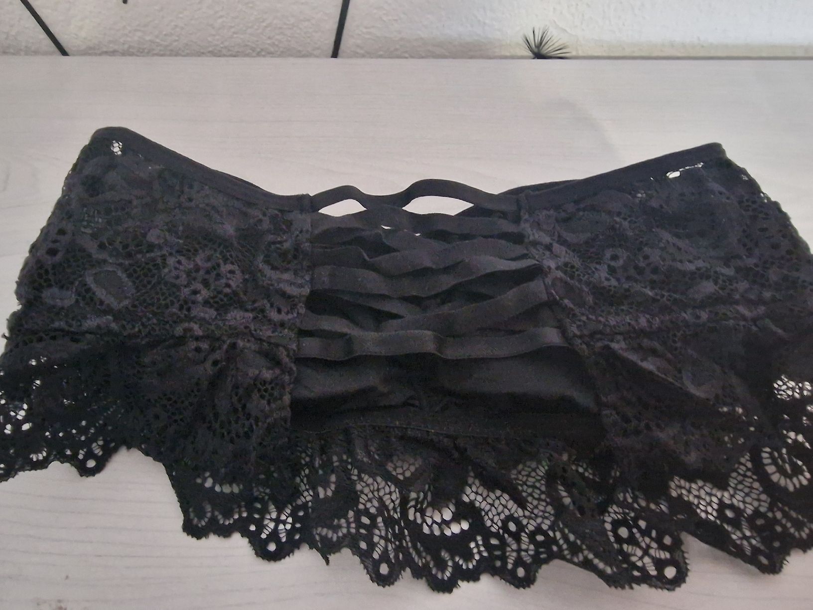Altra biancheria intima: Schwarzes Spitzen Bustier - Sommer Must-Have, Grösse L – Nuovo (secondo la descrizione) da Ottenbach venduto da Claurin 1