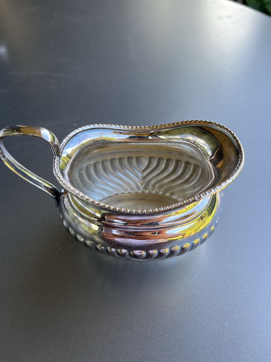 Set di piatti: Teeservice versilbert England 4-teilig mit Tablett – Usato da Erlenbach ZH venduto da Peki50 3