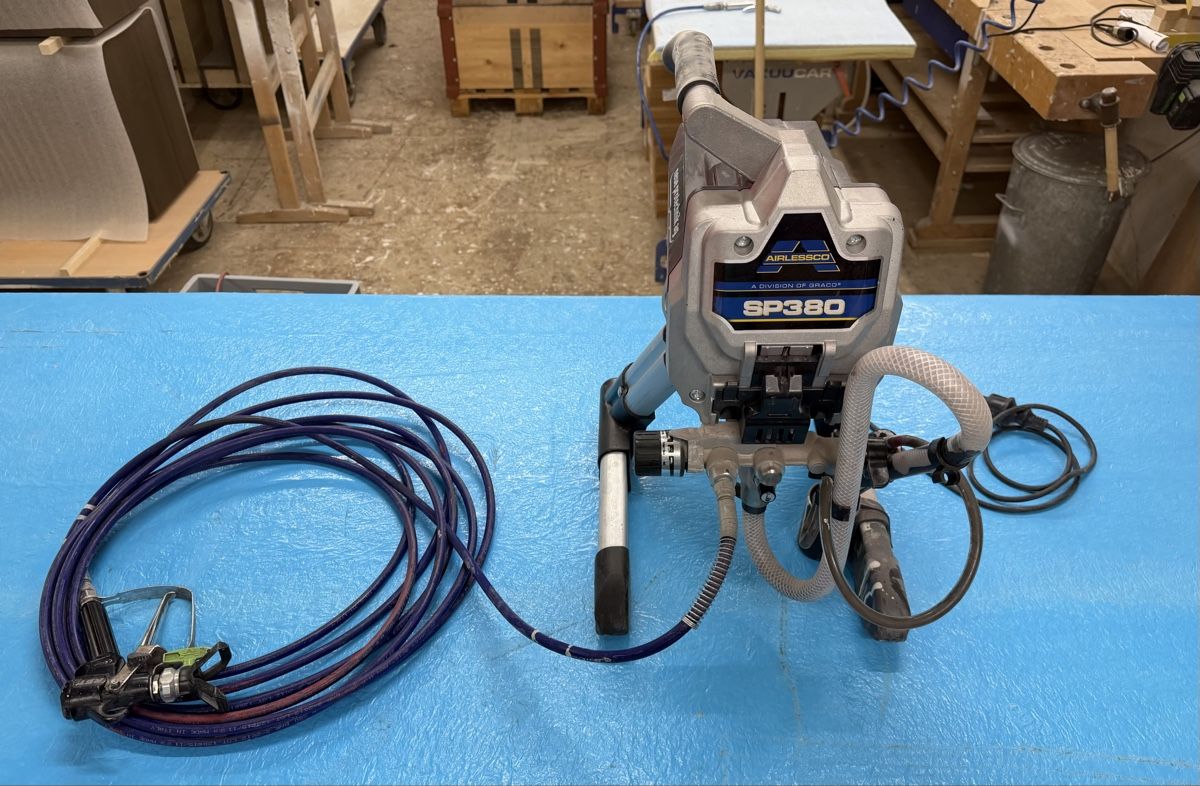 Alle Maschinen: Airless Spritzgerät AIRLESSCO - inkl. Pistole – Gebraucht aus Zürich von Syossmen 2