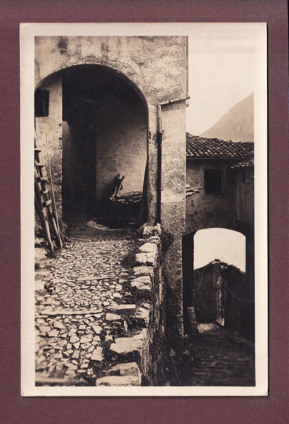Cartoline postali: Strasse in GANDRIA - 1929 – Usato da Pully venduto da nicecards