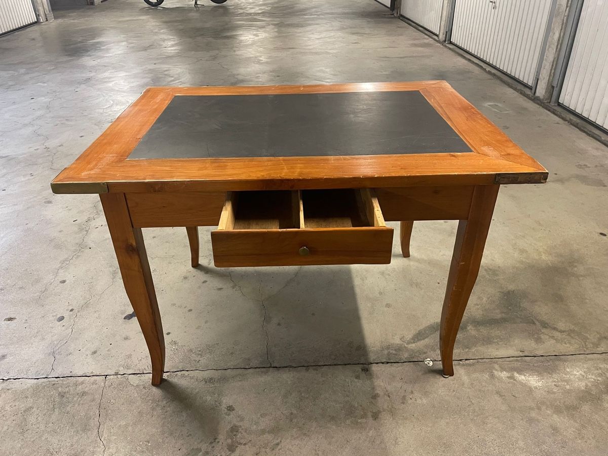 Tavoli: Table Biedermeier Appenzell 1830  cerisier & ardoise – Usato da Genève venduto da cedricbruna 1