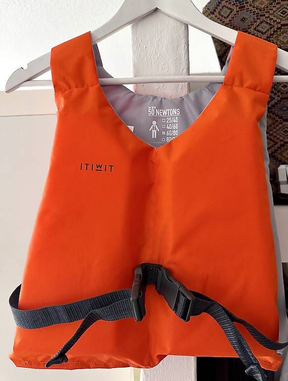 Gilets de sauvetage: Auftriebs-/Schwimmweste – D'occasion à Murgenthal par Stoefi4