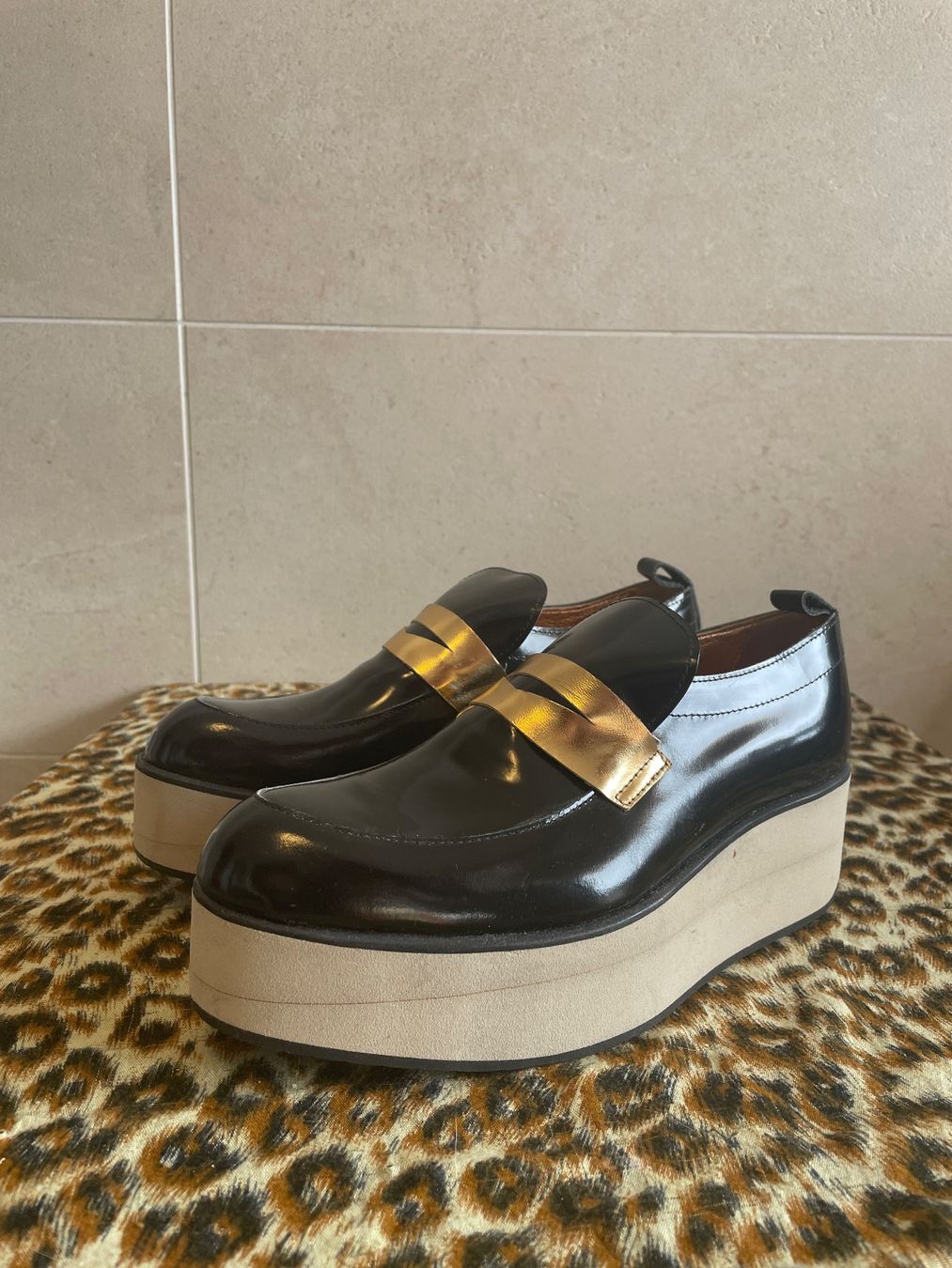 Scarpe da donna: Chaussures noires Alexander Smith – Usato da Viganello venduto da Serasia