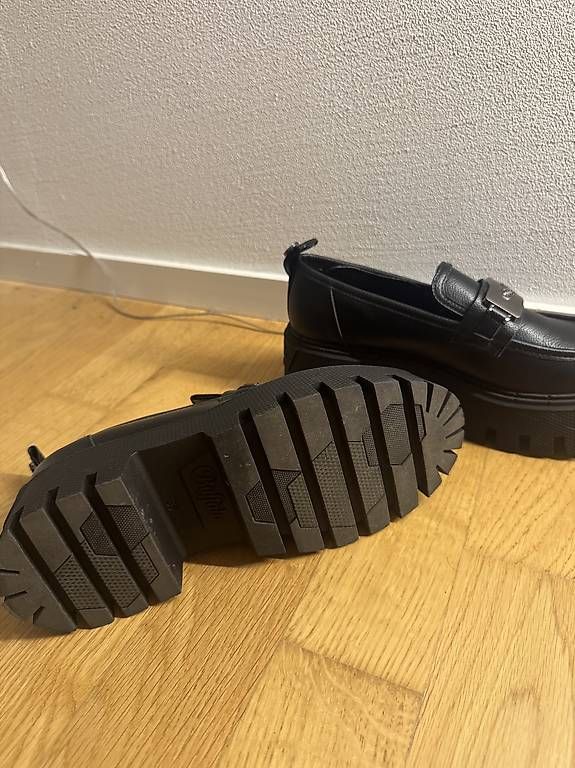 Damenschuhe: Buffalo Loafer Plateau Schuhe – Gebraucht aus Zürich von Phantom667 1