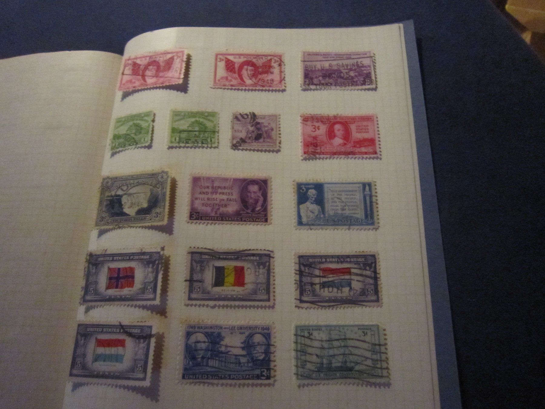 Tous les timbres: Büchlein mit Marken USA – D'occasion à Giubiasco par sal_9j6w 1