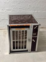 Stabile Hundebox aus Aluminium und Holz 68 × 88 × 69 cm