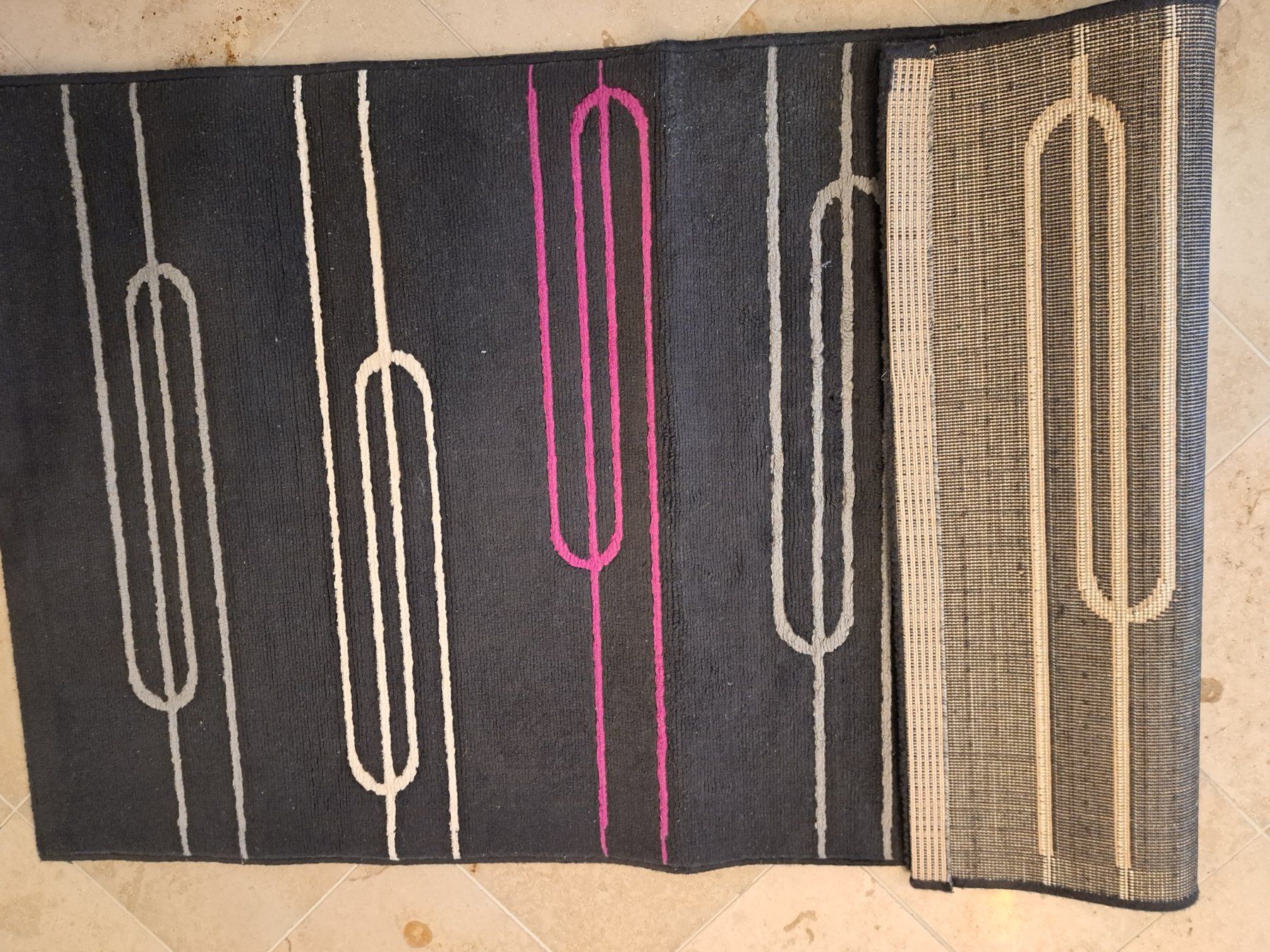 Livique Tapis: Teppich – D'occasion à Zürich par cal_857d 1