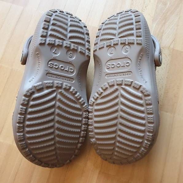 Crocs Scarpe per ragazzi: Crocs praktisch nicht gebraucht, Gr. 34 – Usato da Wil SG venduto da Drop4 2