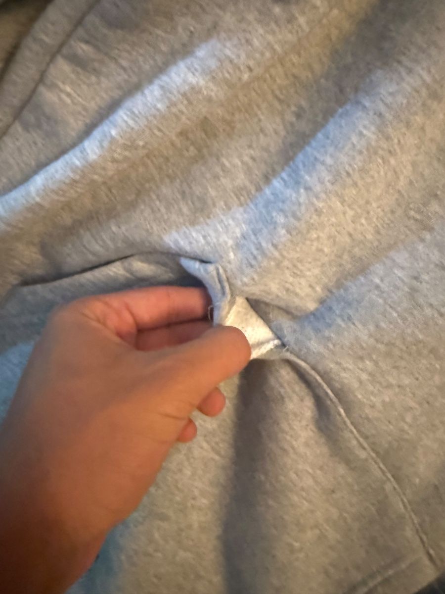 Burberry Pulls & Sweat-shirts: Supreme X Burberry Box Logo – D'occasion à Zollikerberg par max_k8gv 1