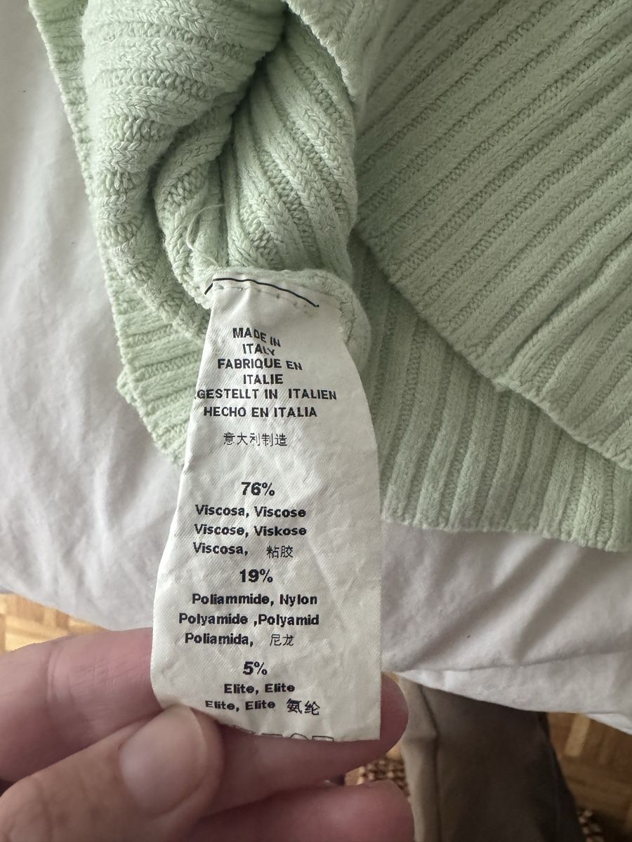 Brandy Melville Tops: Brandy Melville Débardeur maille vert clair  – Gebraucht aus Genève von lejardindesvetements 1