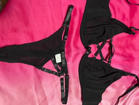 Set lingerie nero taglia M /L sensuale nuovo!