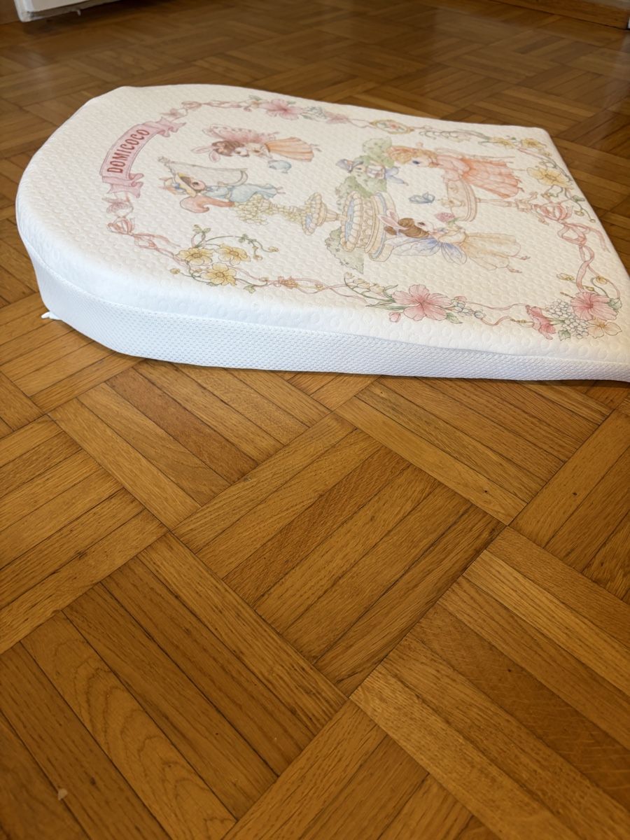 Cuscini: Coussin de positionnement bébé Domicoco comme neuf – Usato da Ecublens VD venduto da Alan2026 2