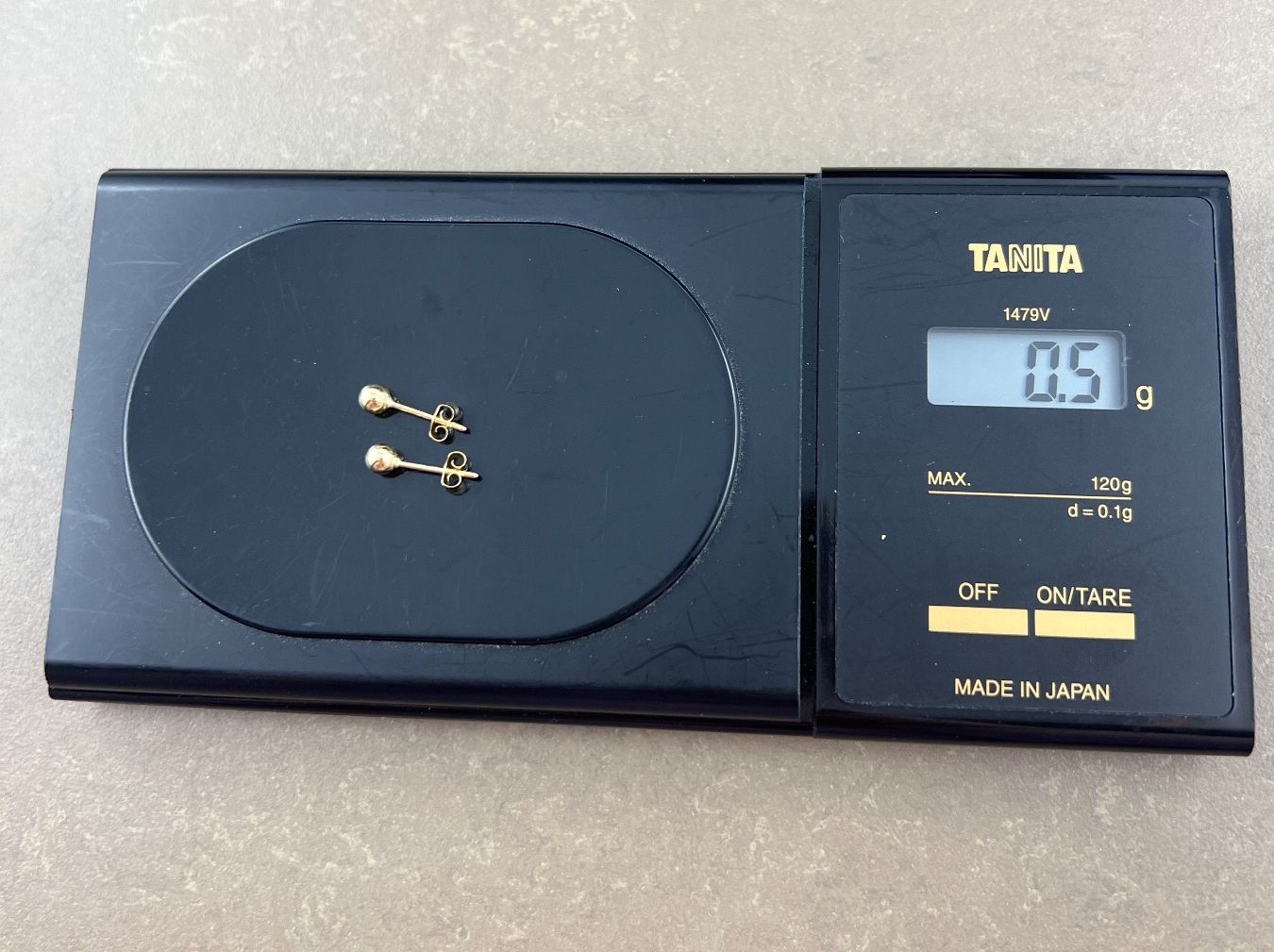 Ohrringe & -stecker: Ohrstecker 750 Gold – Gebraucht aus Niederuzwil von leo_8857 2