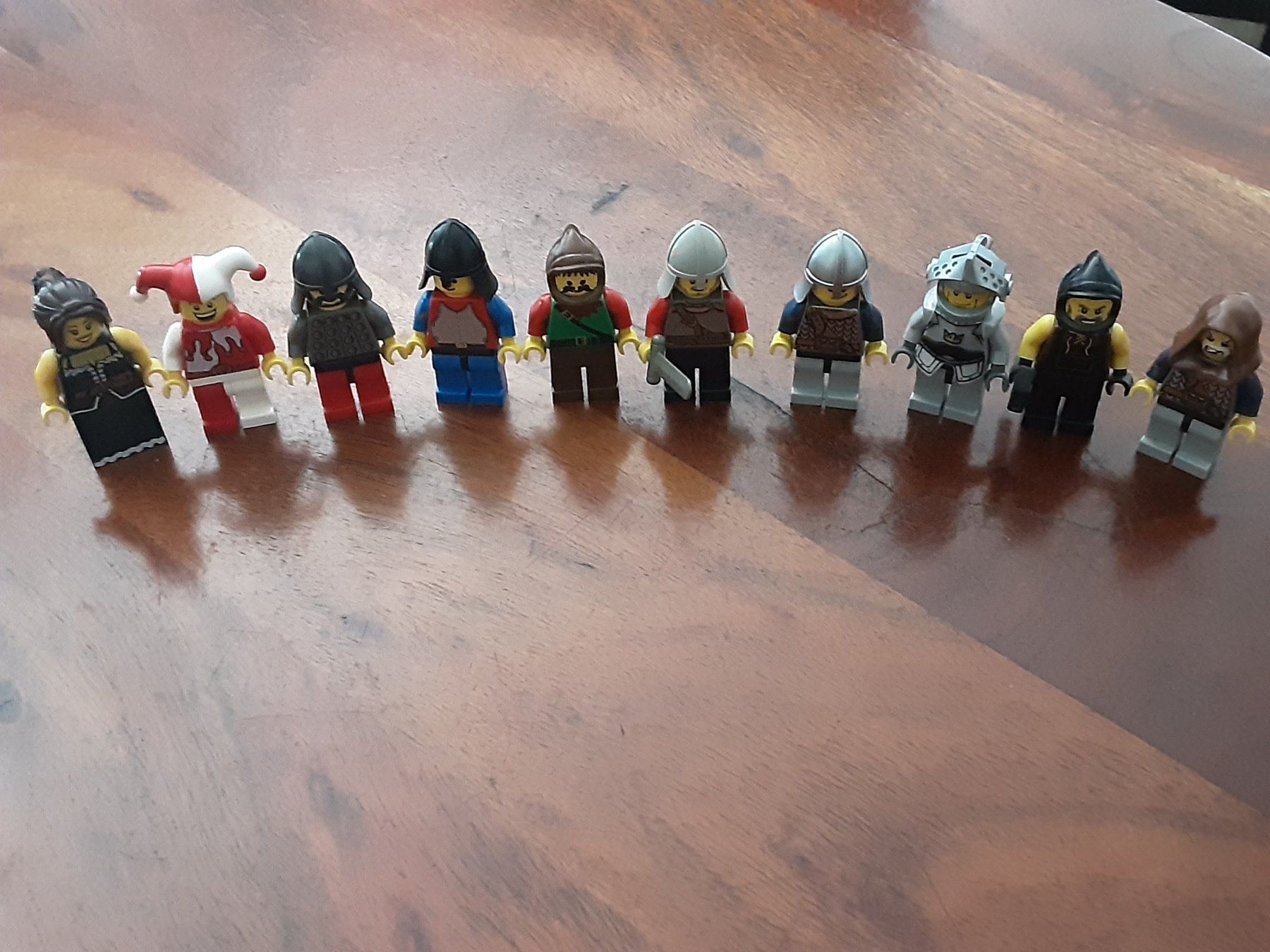 Lego Spielzeuge: Lego Figuren Castle – Gebraucht aus Bülach von Blind-Onyx