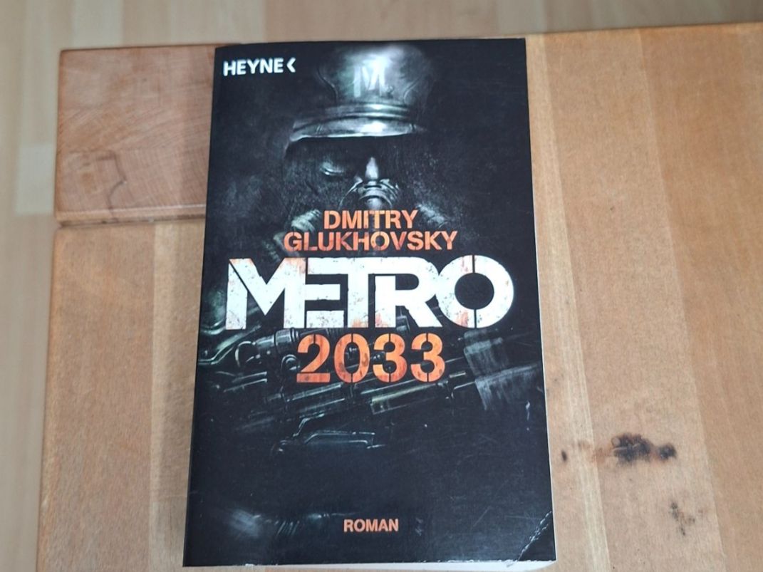 Bücher: Metro 2033 – Gebraucht aus Birsfelden von leo_rws5