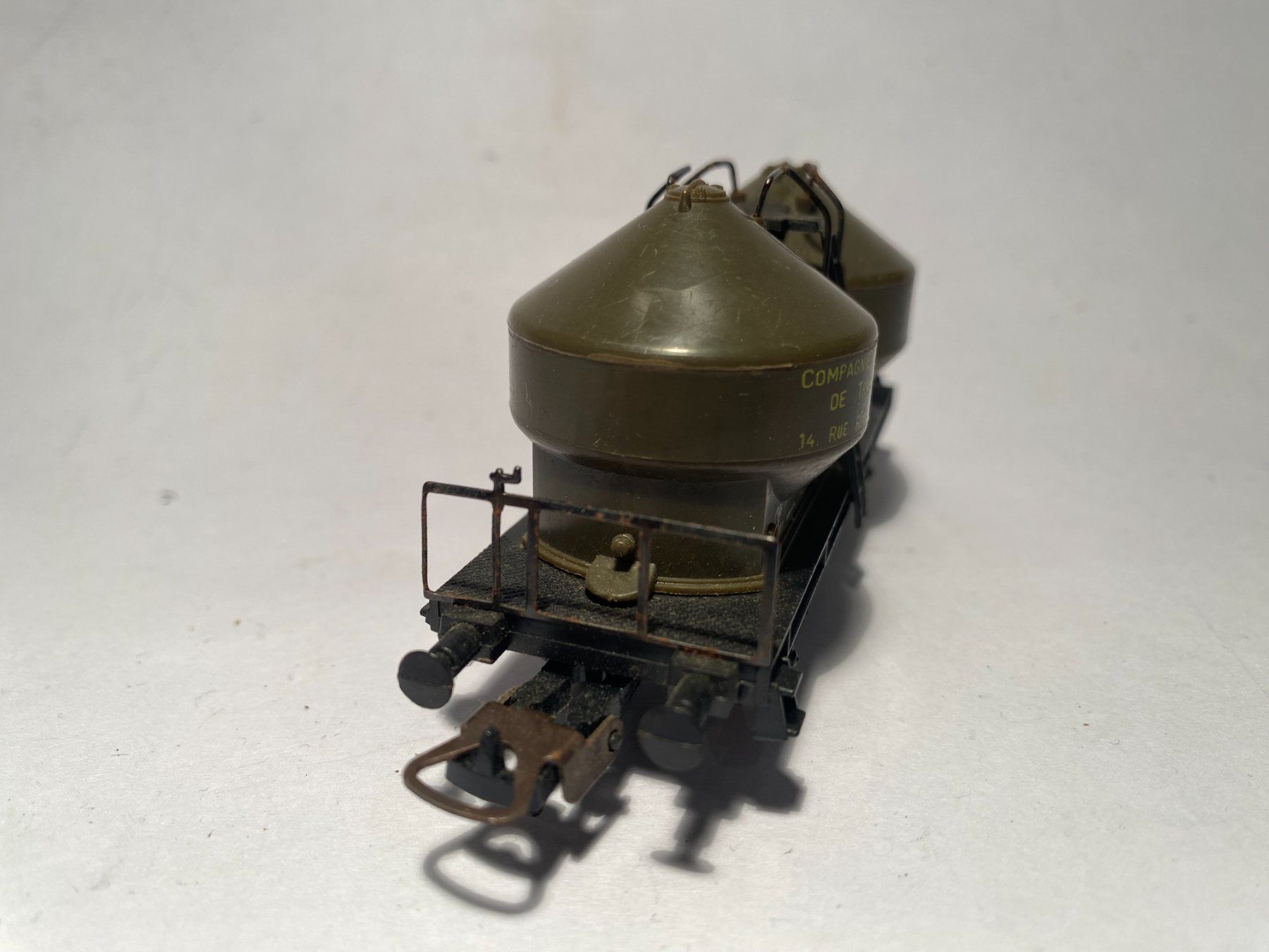 Lima Modelleisenbahnen: Lima Silowagen SNCF grau, DC Achsen – Gebraucht aus Buchrain von Modellbahn11 2
