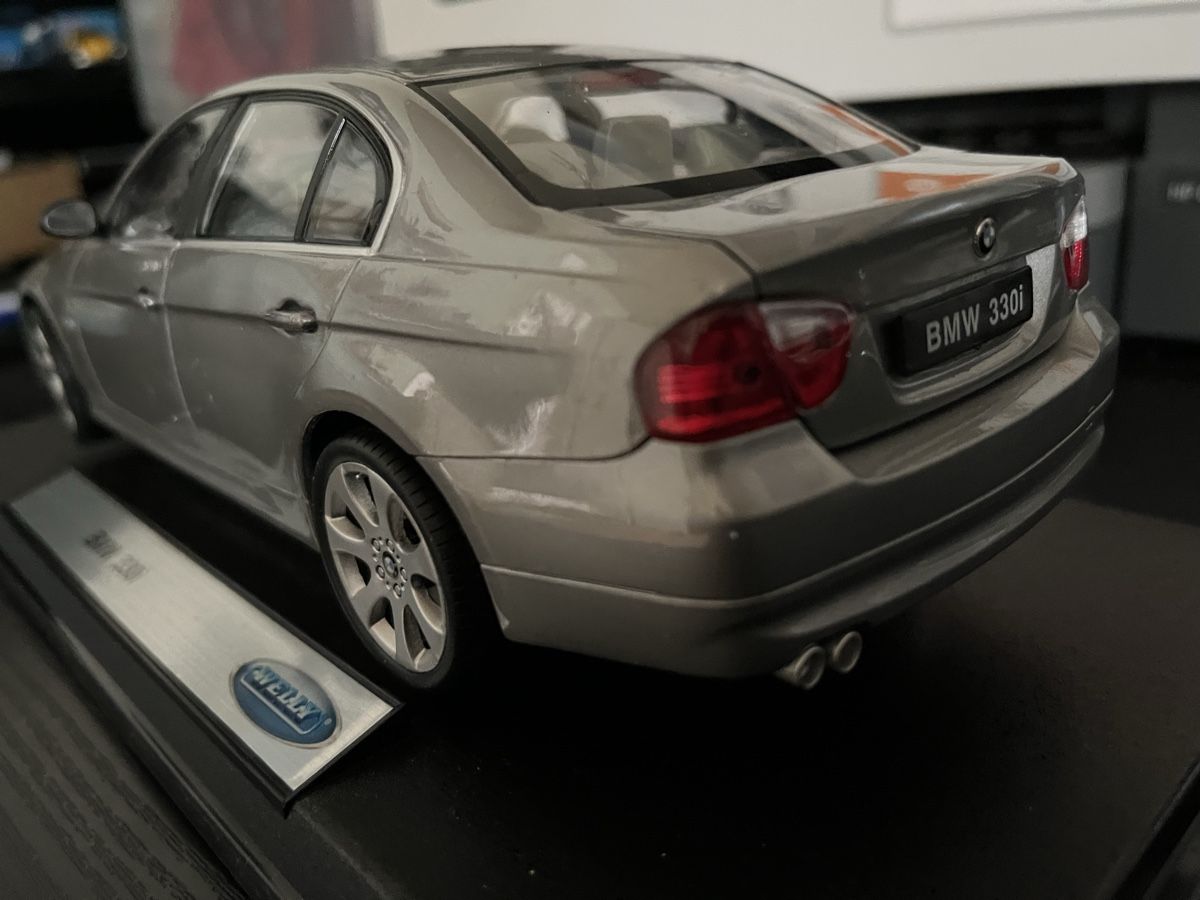 BMW Modellautos: BMW 330i.  1:18 – Gebraucht aus Rümlang von Papamoll4 2