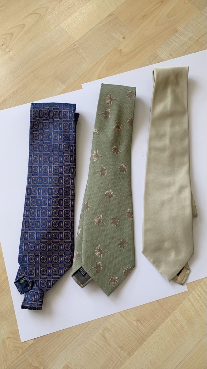 Cravatte: Elegante Herrenkrawatten – Usato da Ebikon venduto da phi_kjk8