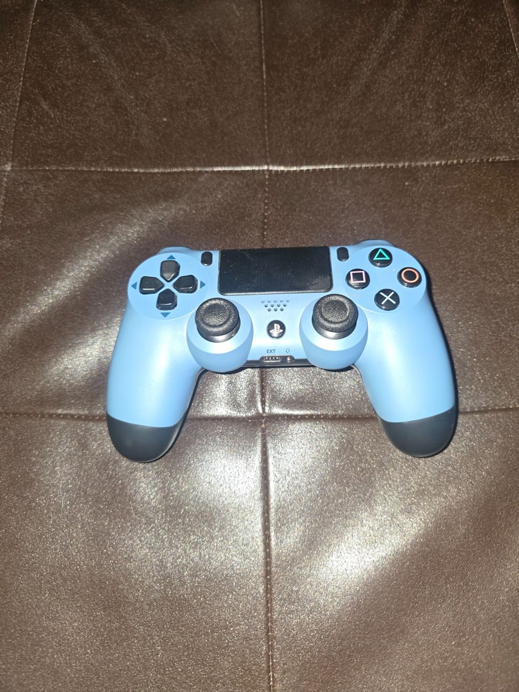 Sony Console: Sony PS4 Controller – Usato da Bronschhofen venduto da dvnb 1