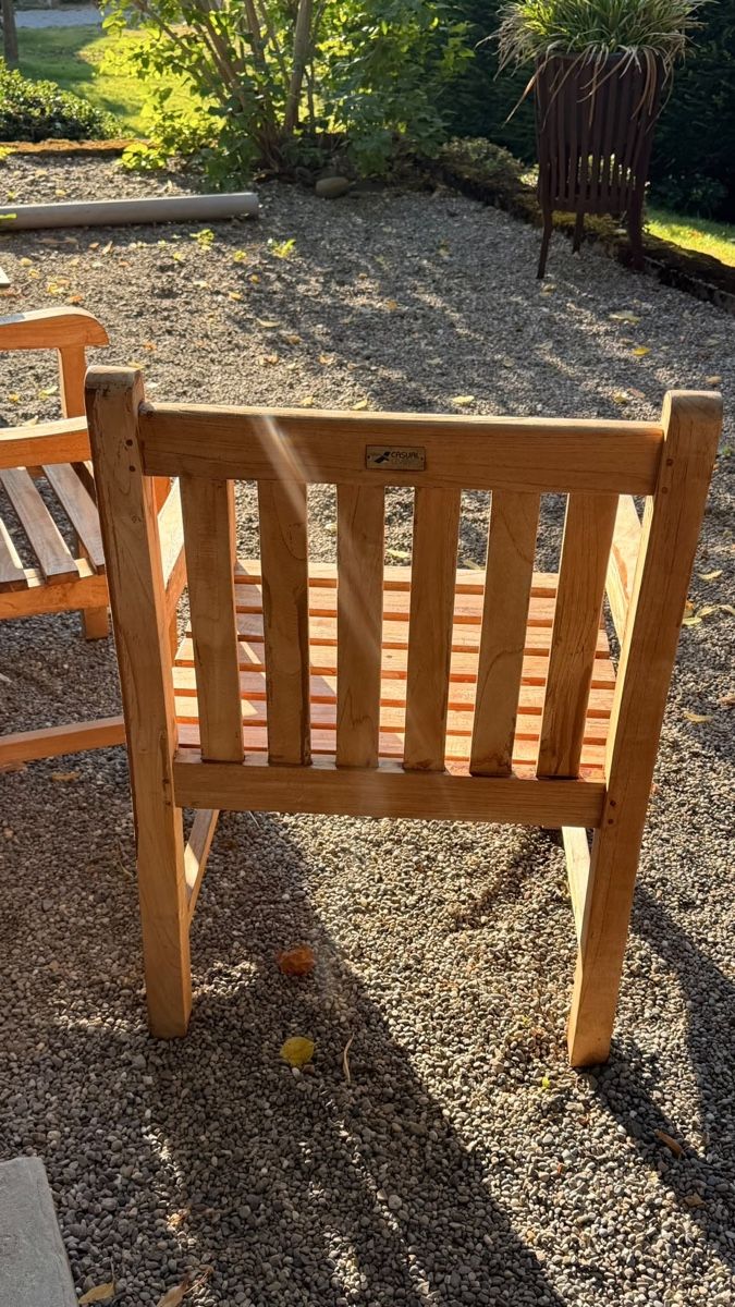 Chaises: 2 Gartenstühle Holz massiv – D'occasion à Wetzikon ZH par Ely.Artem 2