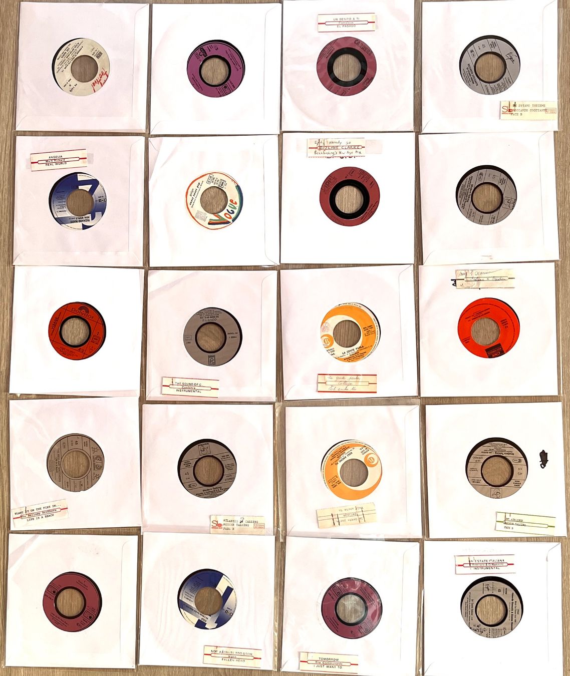 Schallplatten: Vinyles EP 20x sorti du Jukebox – Gebraucht aus Renan BE von johncactus