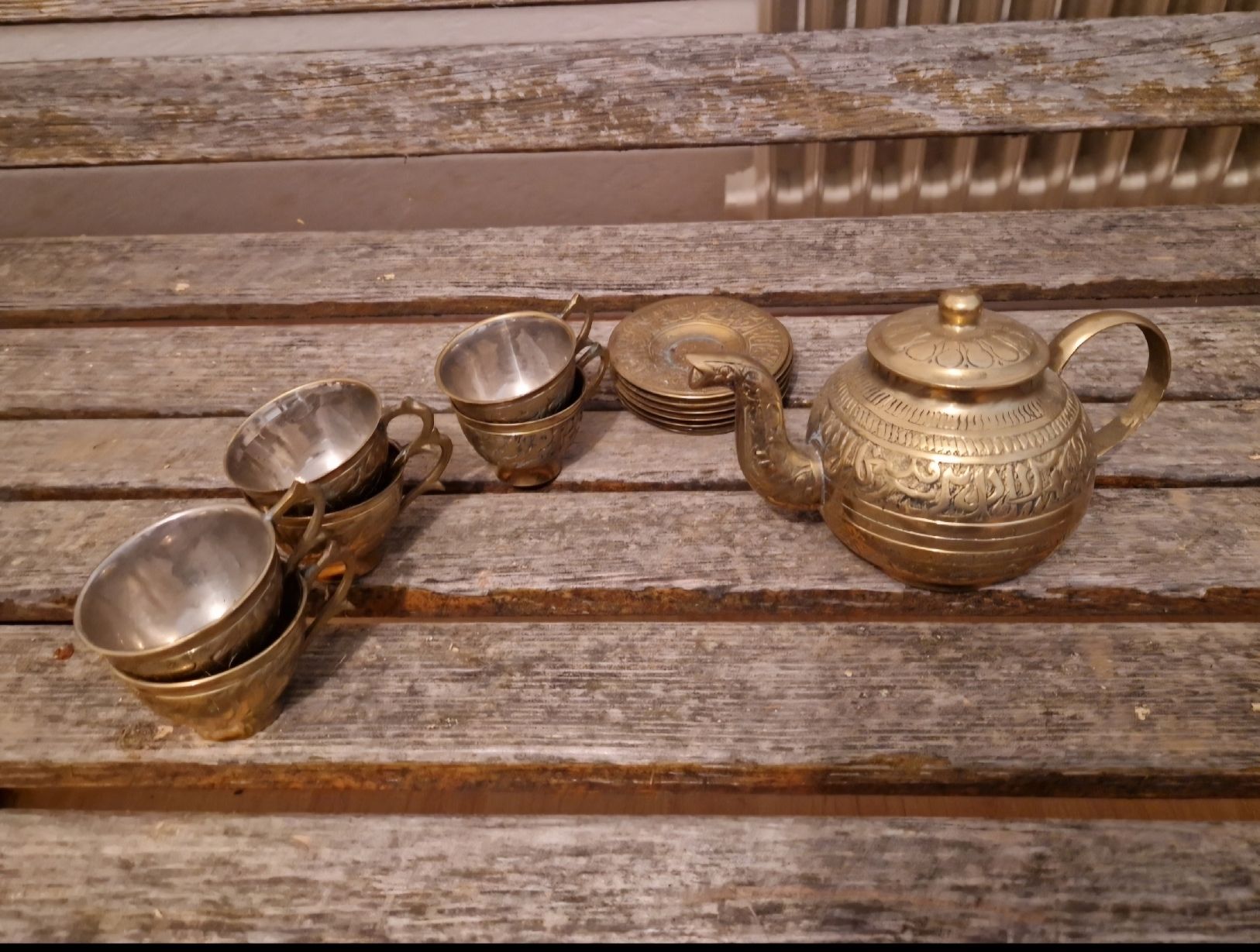 Set di piatti: Service à thé oriental en laiton – Usato da Ecublens FR venduto da isa_6lfp