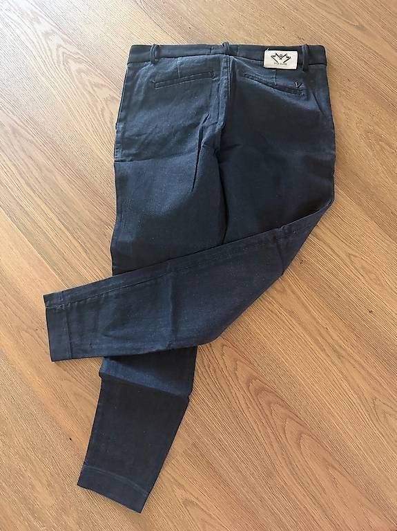 Hosen: schwarze Hose – Gebraucht aus Volketswil von zjctcler 3