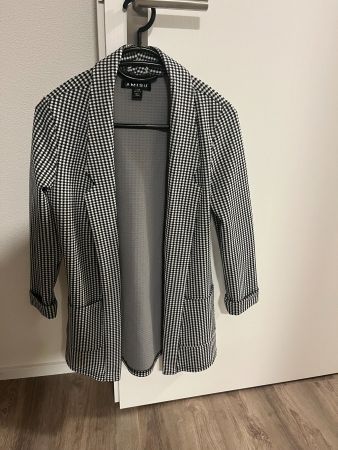 Amisu Blazer schwarz weiss kariert Grösse 34 gebraucht