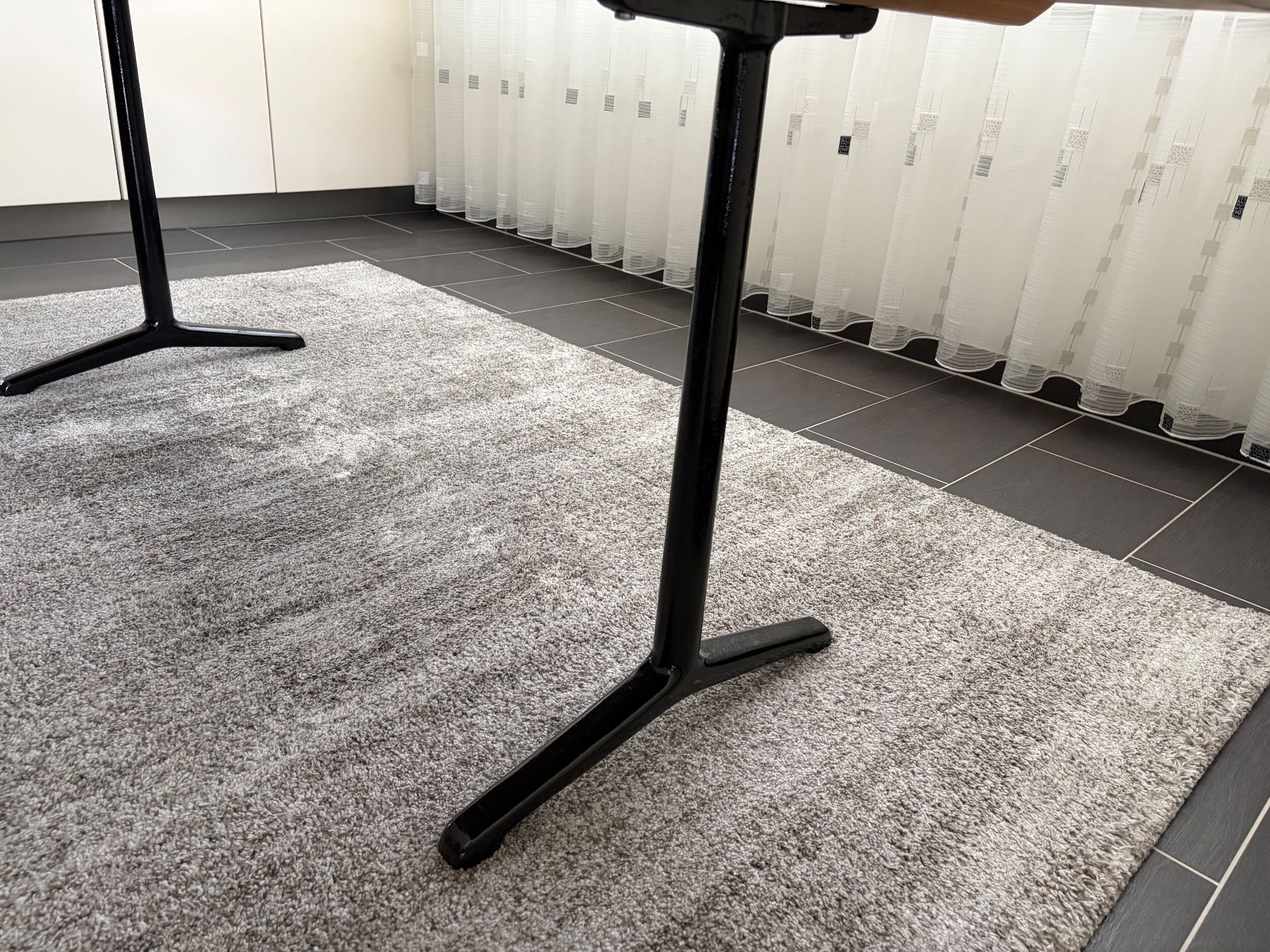 Horgen Glarus Tables: Holztisch mit Horgenglarus Füssen – D'occasion à Zunzgen par ZUNZ 3