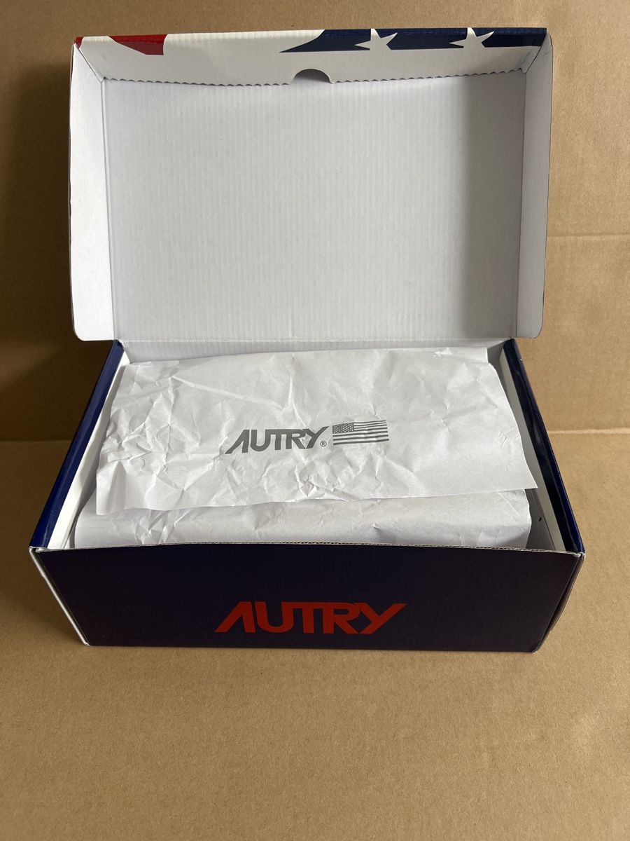 Autry Scarpe da uomo: Autry Sneaker Gr. 34 - Zeitlose Schuhe – Usato da Meilen venduto da Lanciay2026 2