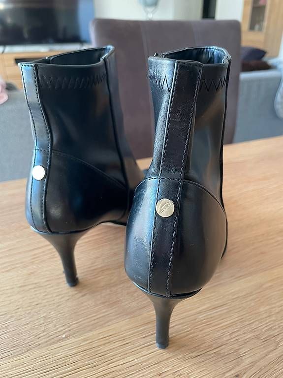 Damenschuhe: Guess Schuhe – Gebraucht aus Wittenbach von jan_g2pw 2