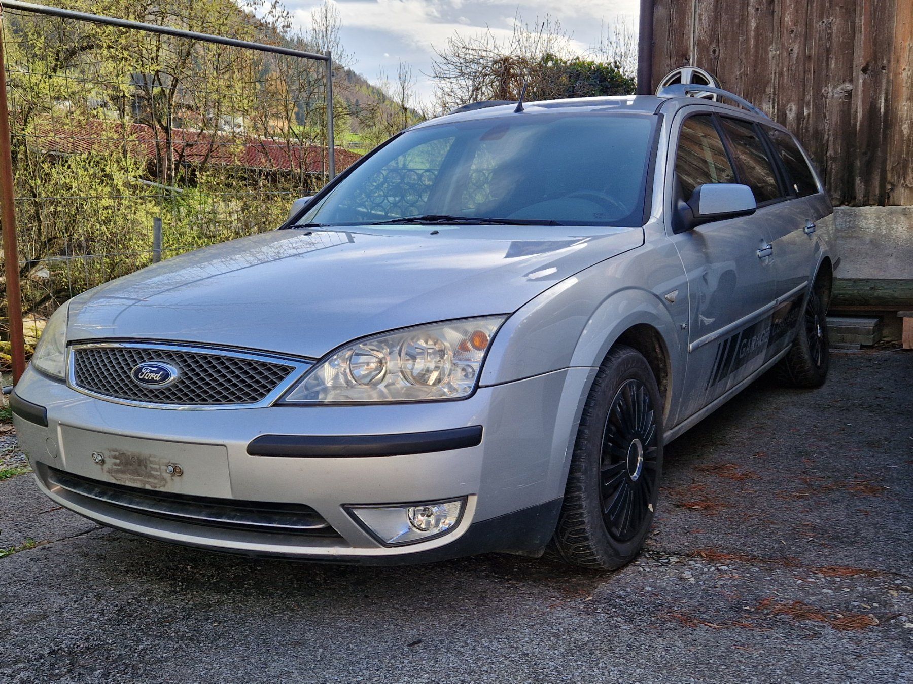 Ford Automobili: Ford Mondeo 2.5 – Difettoso da Schwanden GL venduto da rcont