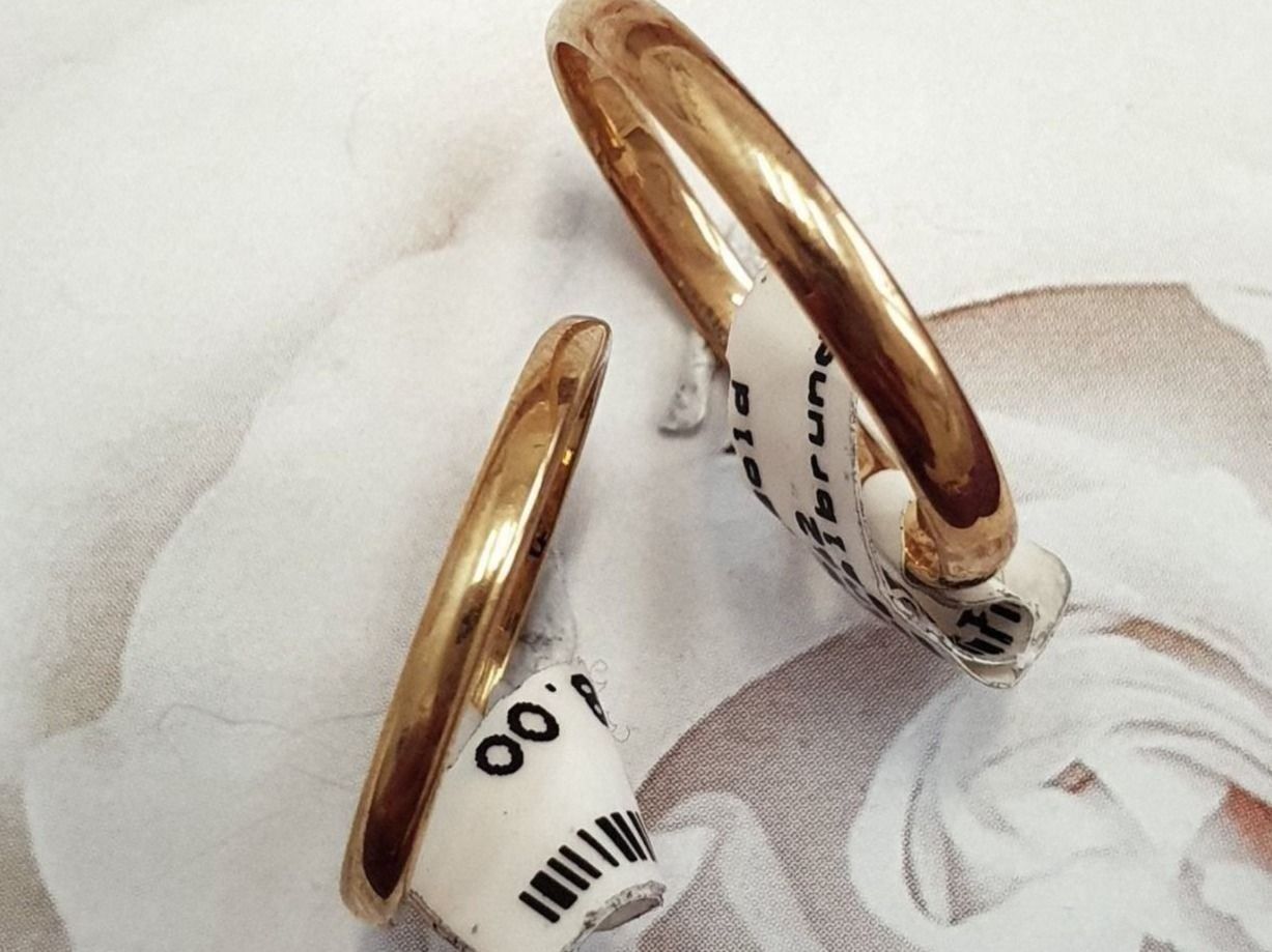Anelli: Edle Eheringe aus 750 /  18 Karat Gold – Nuovo (secondo la descrizione) da Unterägeri venduto da Altgoldschmuck 2