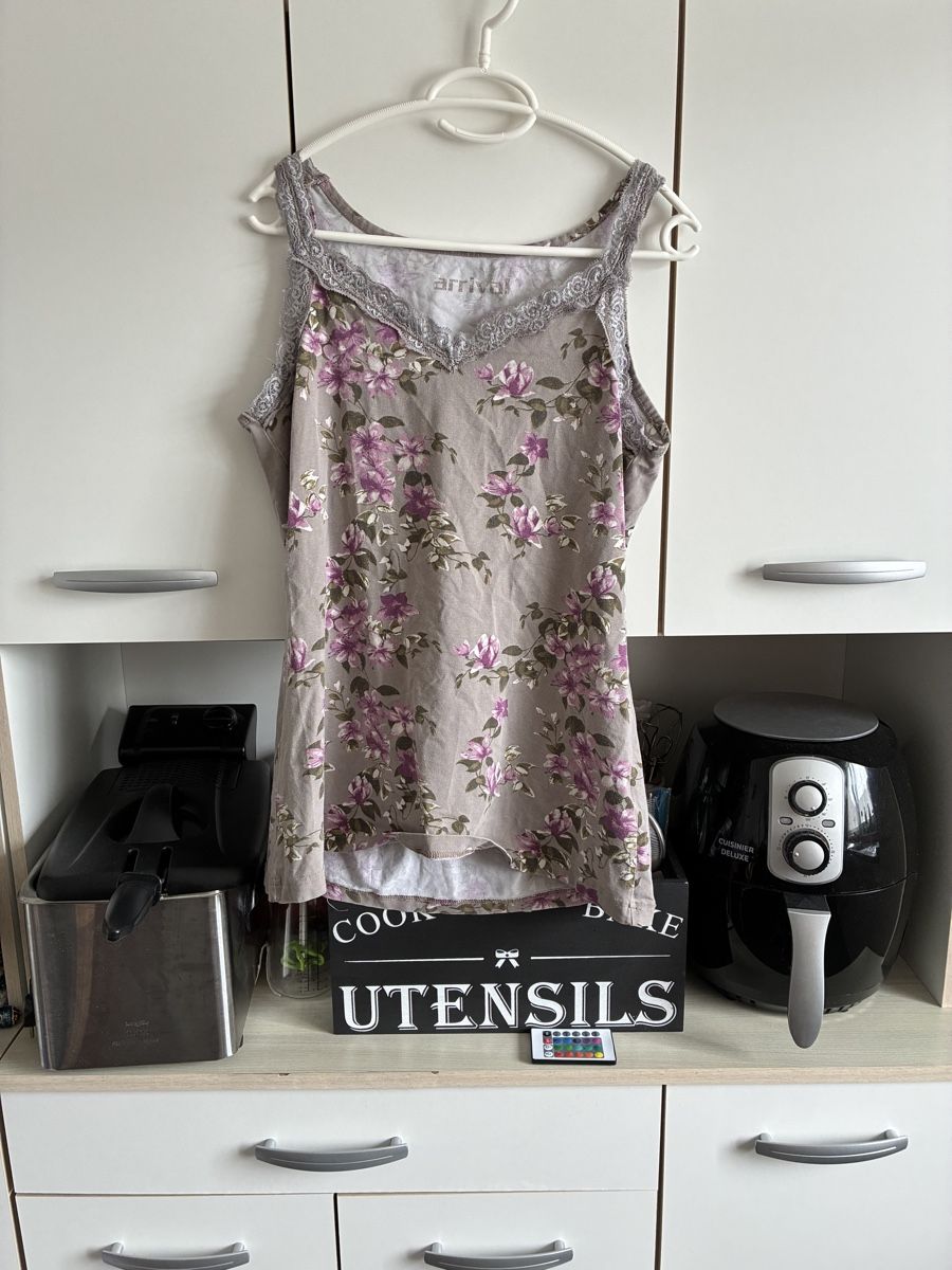 Top: Top – Usato da Ostermundigen venduto da Didi-Mader