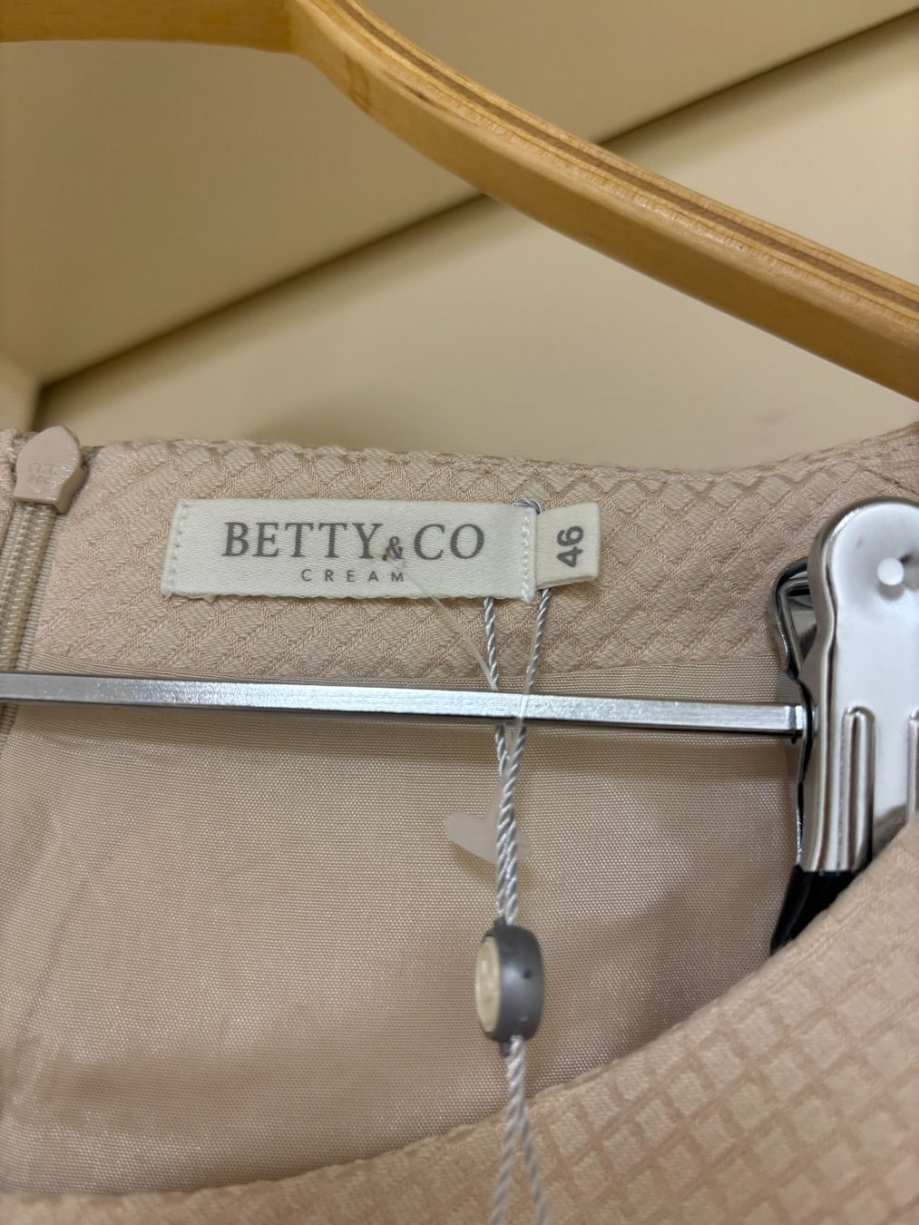 Robes: BETTY&CODamen elegante Kleid  Gr. 46 – Neuf avec emballage d'origine à Wallisellen par ASZT 5