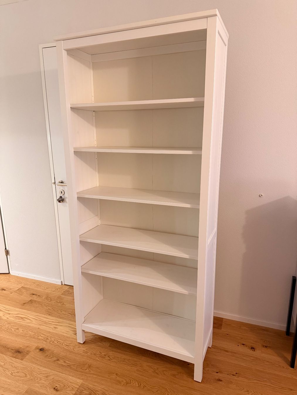 Ikea Scaffali: IKEA HEMMES Bücherregal weiss – Usato da Horgen venduto da Gregthebear
