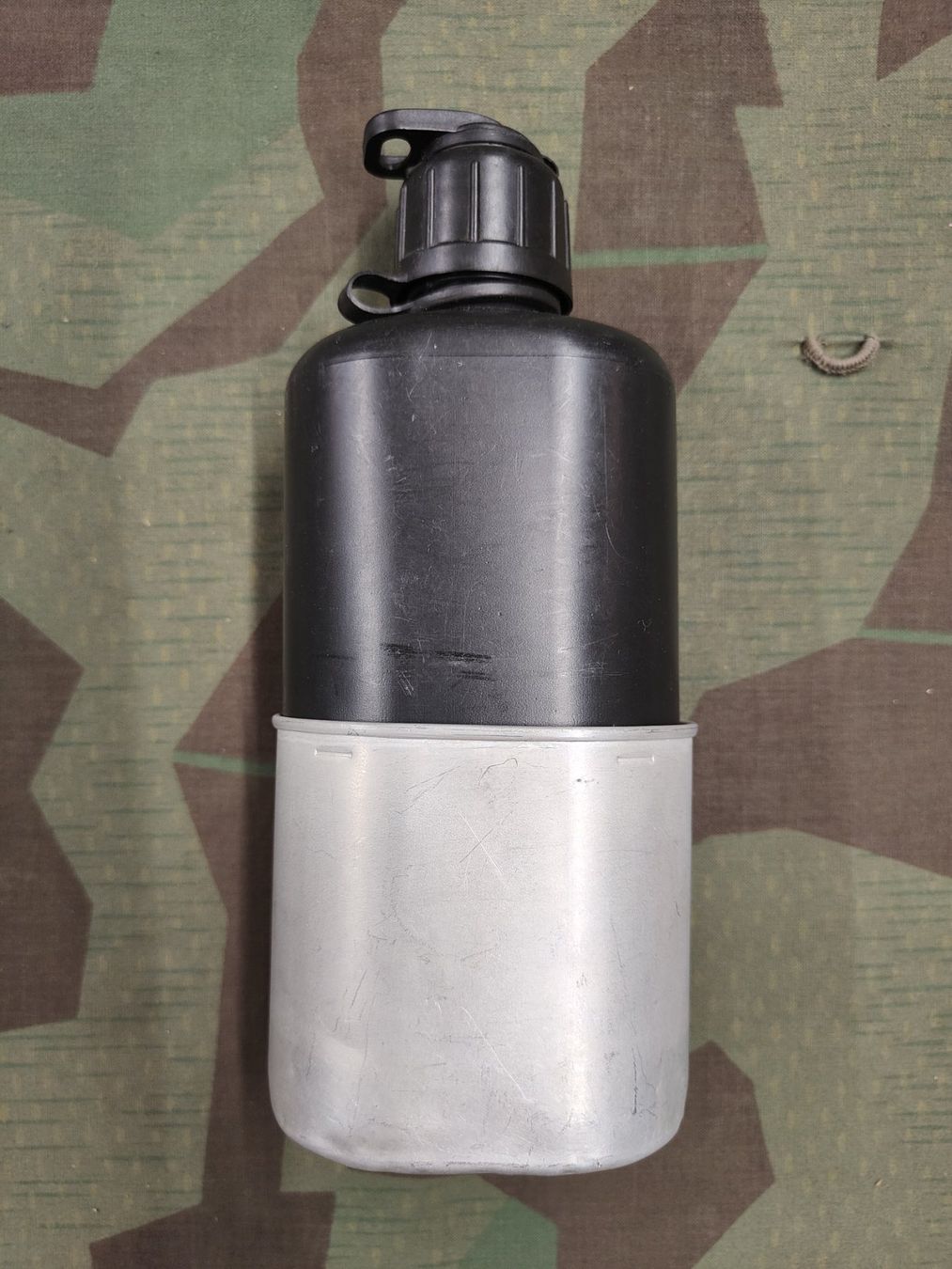 Schweizer Armee Uniformen: Feldflasche Ord. 1985/91 – Gebraucht aus Bauma von SwissMilitaria