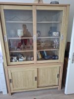 wunderschöne,  neuwertige Vitrine