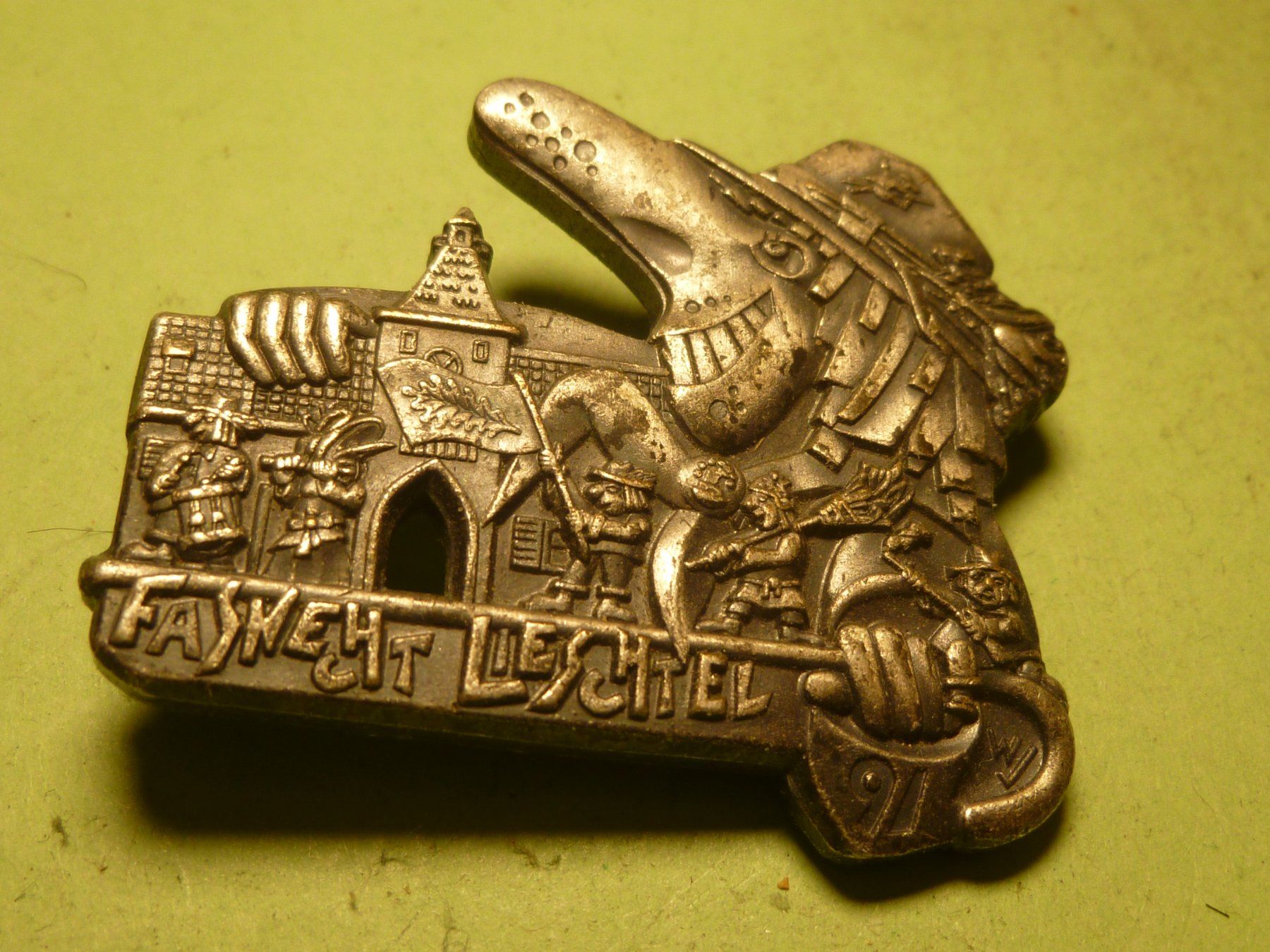 Plaquettes & Badges: LIESTAL 1991 SILBER – D'occasion à Ried (Muotathal) par Mandarin02
