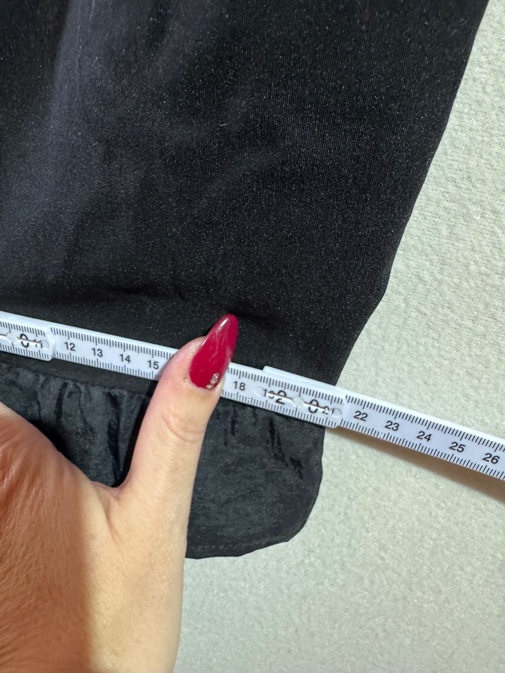 Pantaloni: Spezielle schwarze Stoffhose ca Gr. M/L – Usato da Grosswangen venduto da SALE_SALE_SALE 8