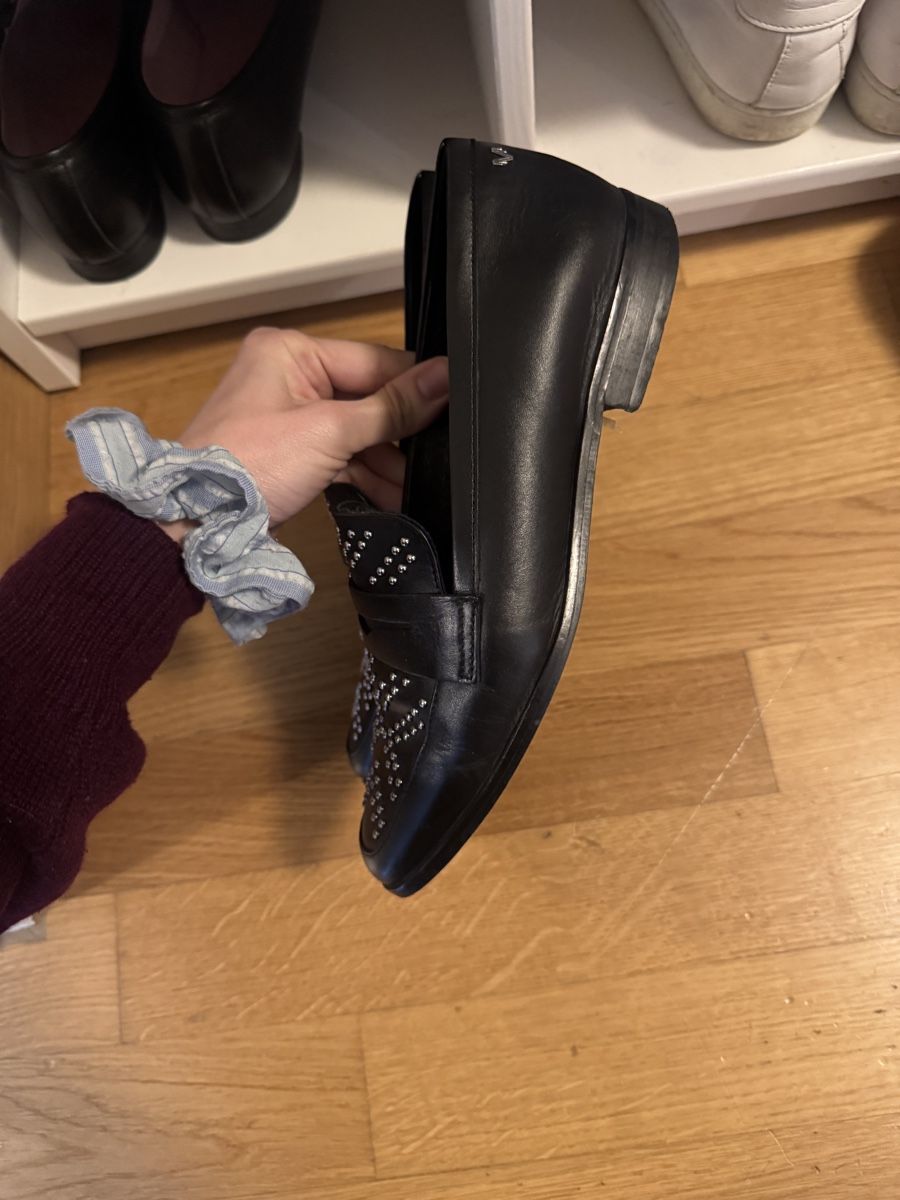 Scarpe da donna: Black leather shoes loafers martinelli 38 – Usato da Zürich venduto da Lovelyperfumes 3