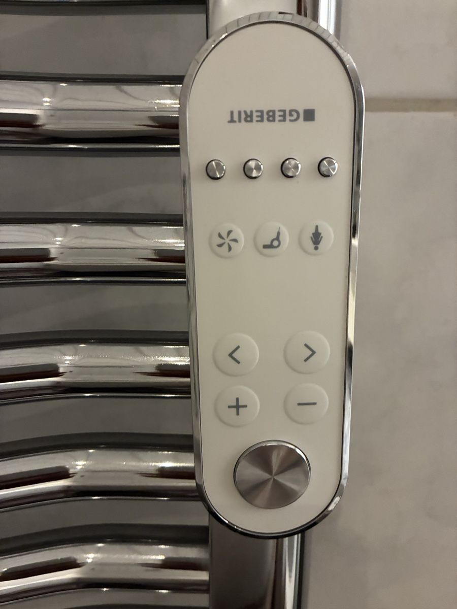 Geberit WC: Geberit Mera Comfort – Usato da Birmenstorf AG venduto da Isaz 2