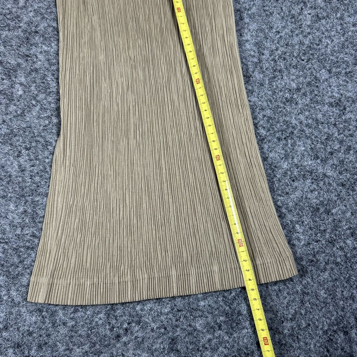 Issey Miyake Hosen: issey miyake pants  – Gebraucht aus La Sagne NE von Matlasape 2